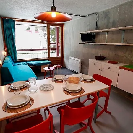Renove Aux Pieds Avec Balcon, 5 Pers, Proche Commerces Et Navettes - Fr-1-346-377 *